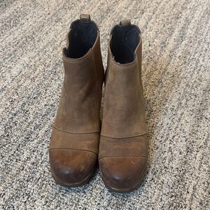 Sorel Tan Leather Ankle Booties